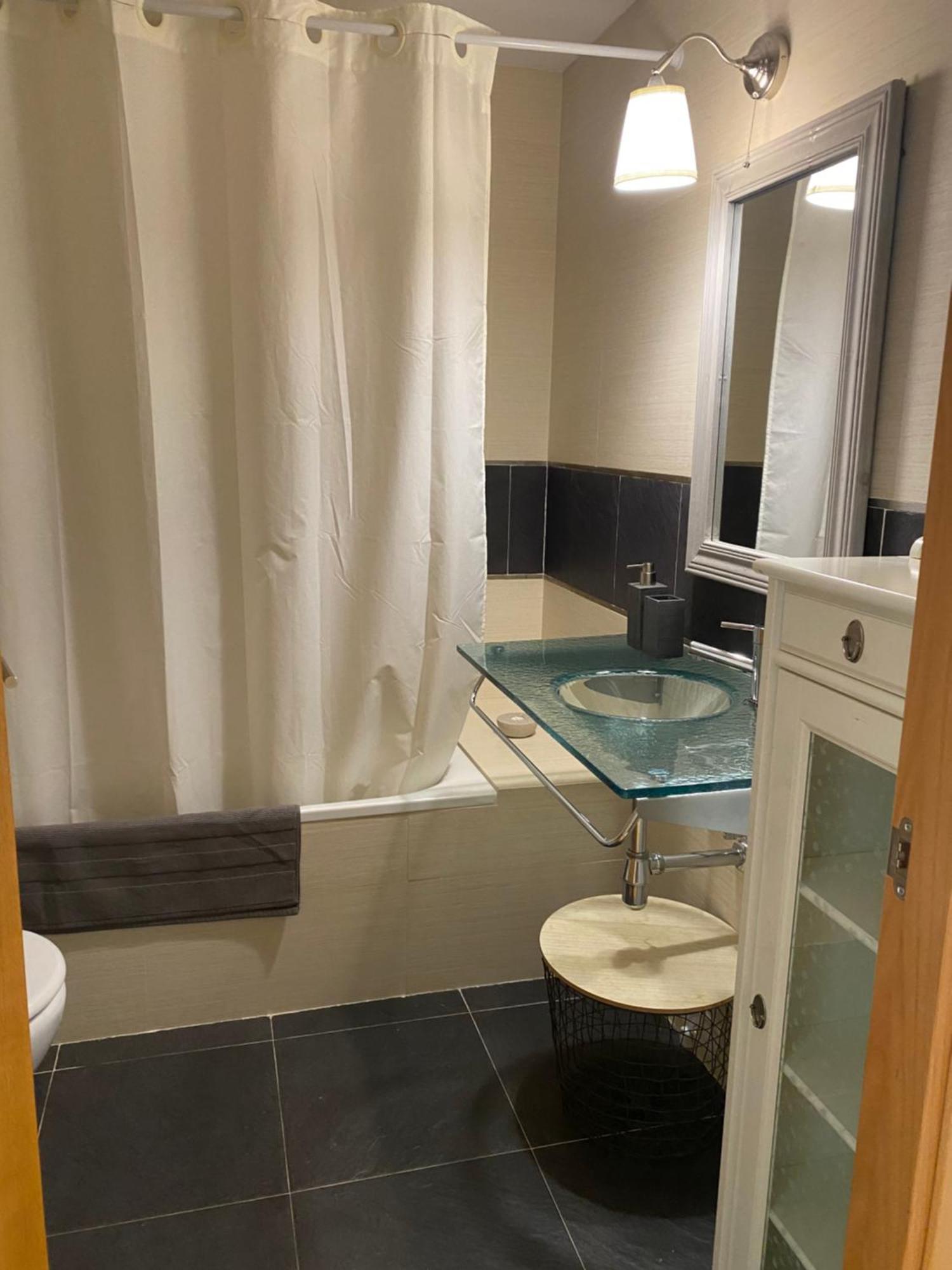 Apartament Hug Roger Valencia D'Aneu Dış mekan fotoğraf